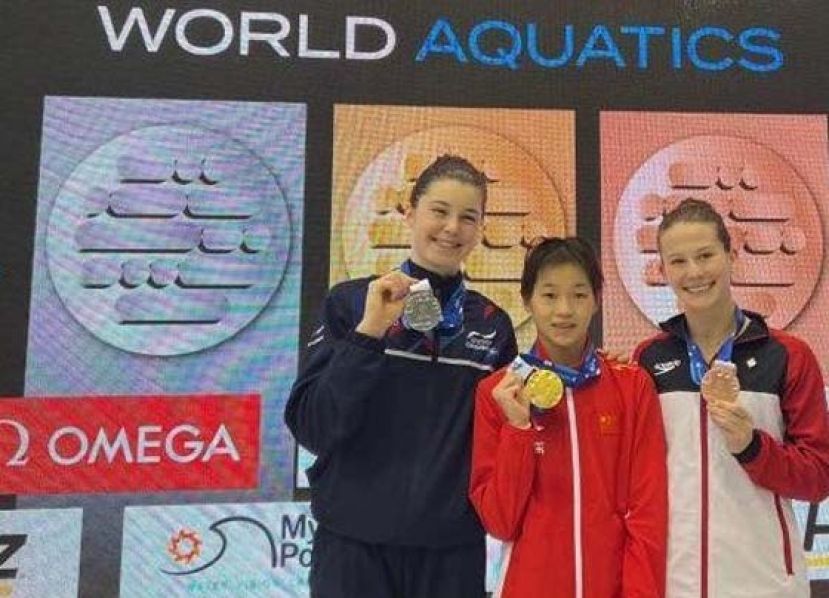 全红婵又拿满分，再现水花消失术。