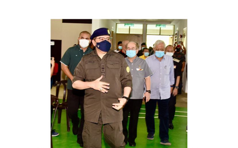 拿督巴丁宜阿邦佐哈里。