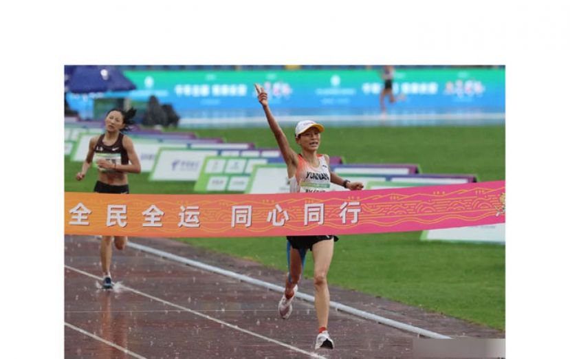 2021年9月26日，第十四届全运会田径项目女子马拉松决赛在西安举行。云南队张德顺以2小时32分31秒的成绩夺冠。