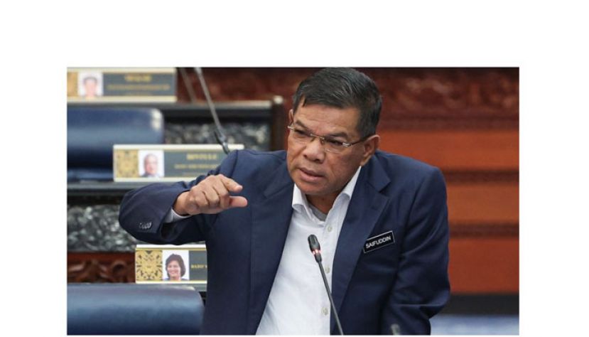 内政部长拿督斯里赛弗丁。