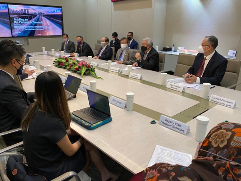 阿邦佐哈里赴新加坡5天官方访问 与新加坡总理李显龙见面