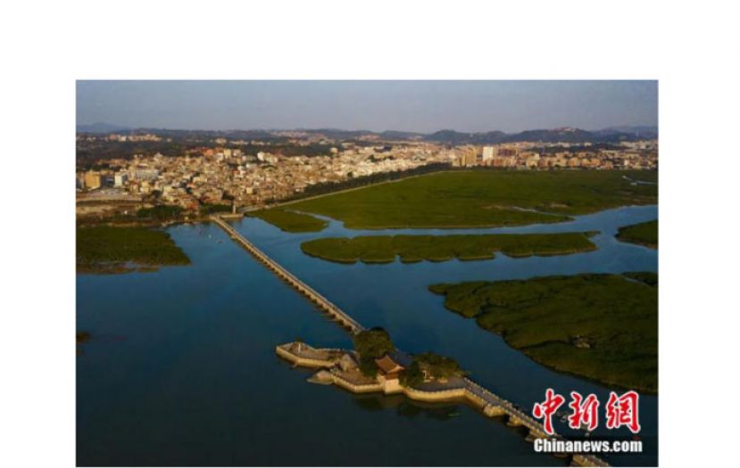 位于福建泉州的洛阳桥是中国第一座跨海梁式大石桥。