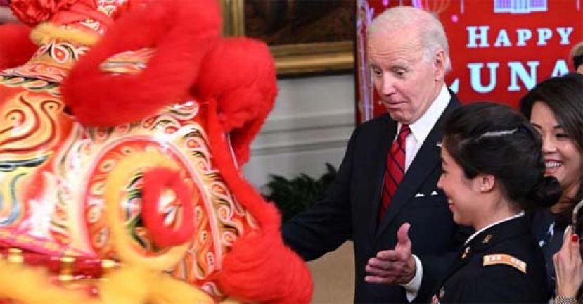 拜登伉俪在白宫庆祝农历新年。