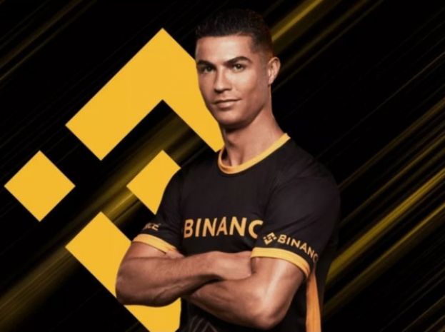 C罗去年与币安合作推出NFT，在世足赛期间大打广告。