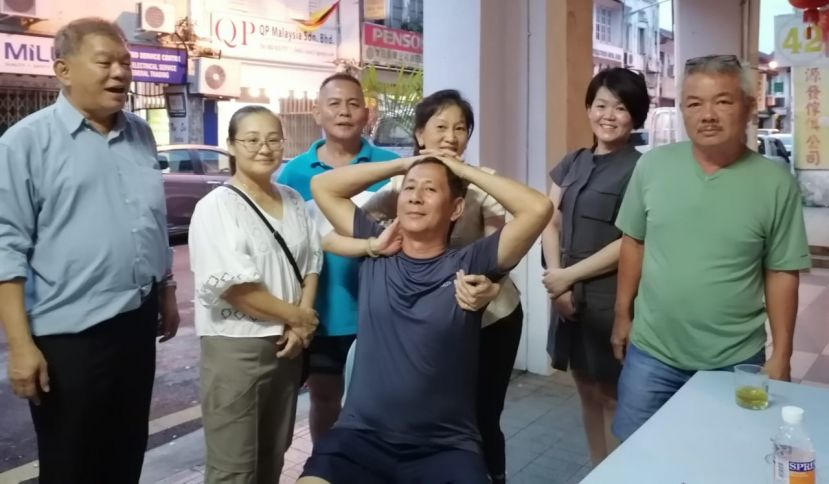 老巴刹民众联谊会     亚答街办正骨义诊