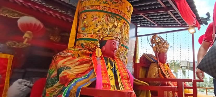 福建南安诗山凤山寺祖庙广泽尊王与妙应仙妃金身抵达古晋
