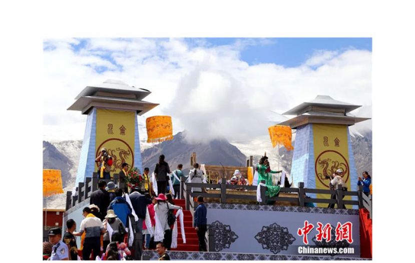 2017年昆仑山敬拜大典。