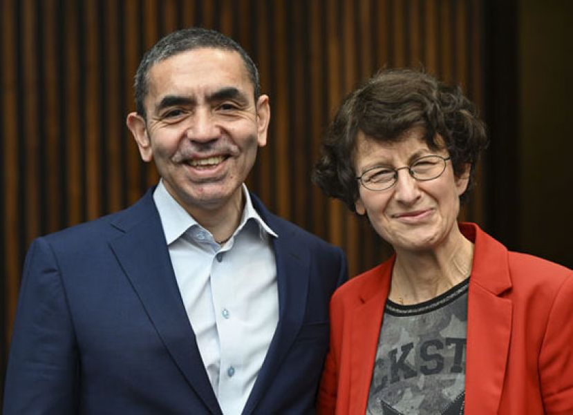 BioNTech执行长吴沙忻（左）与医疗长图瑞吉（右）。