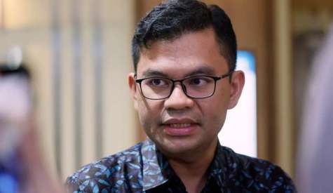 经济部长：供应危机正渗透日常开销