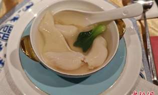 福建名菜：鸡汤汆海蚌　一口尝尽山海情