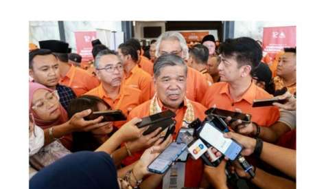 末沙布：首相周二汇报内阁改组