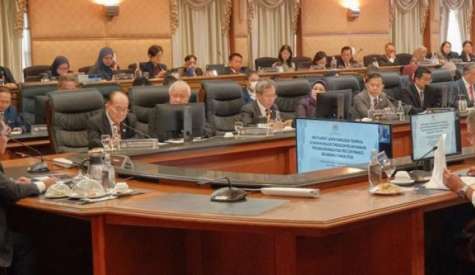 道格拉斯：谈判10年仍悬而未决　砂力促年底前解决MA63剩余事项